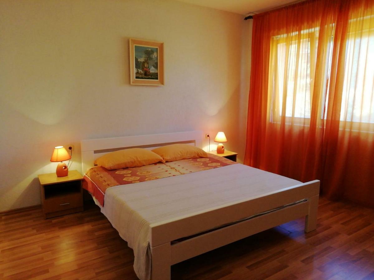 Apartments Jadranka Ivana PUY מראה חיצוני תמונה