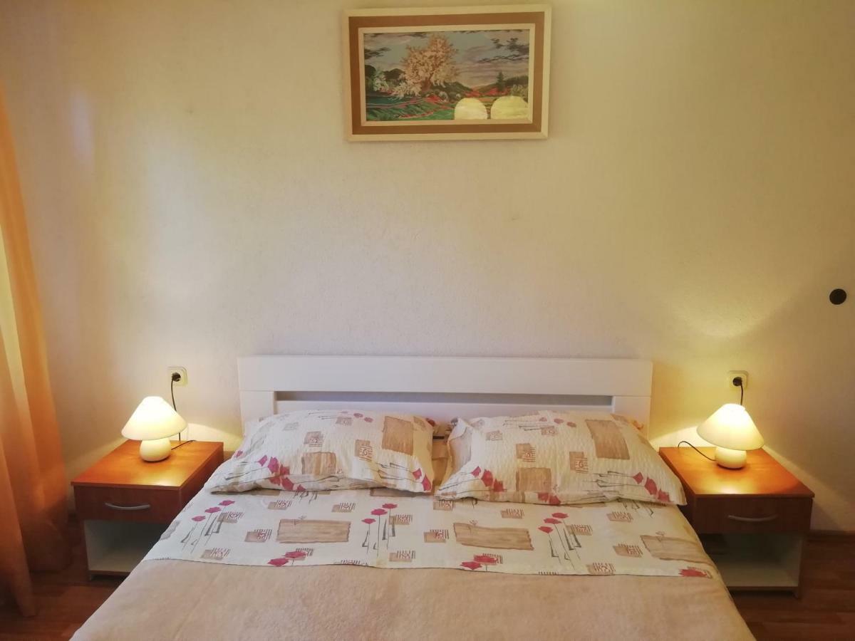 Apartments Jadranka Ivana PUY מראה חיצוני תמונה
