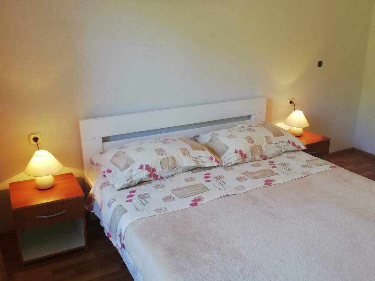 Apartments Jadranka Ivana PUY מראה חיצוני תמונה