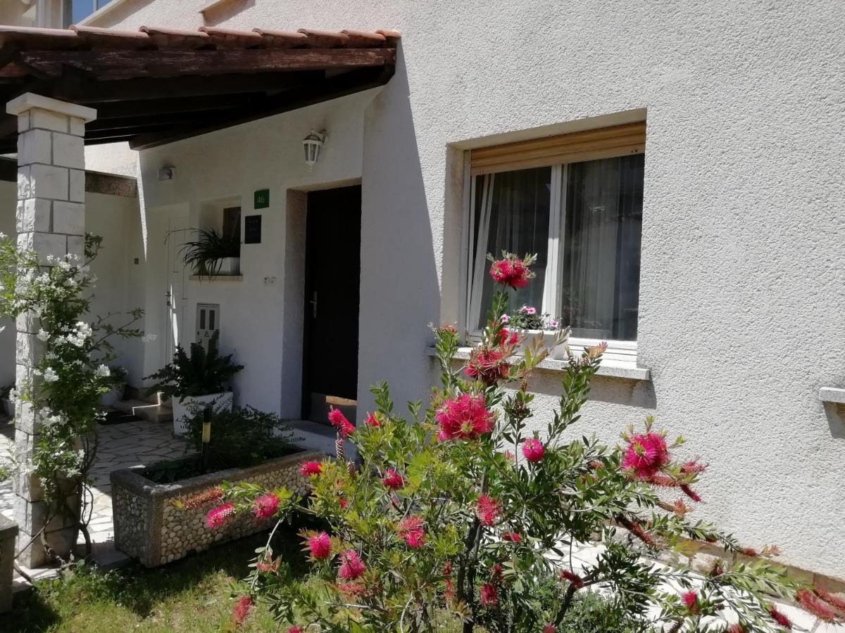 Apartments Jadranka Ivana PUY מראה חיצוני תמונה